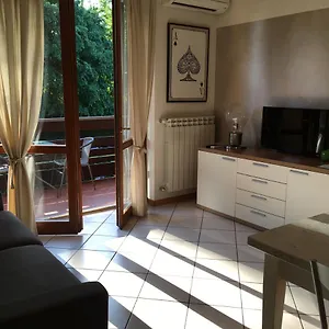 https://antonellagardalake.it-lombardy.com