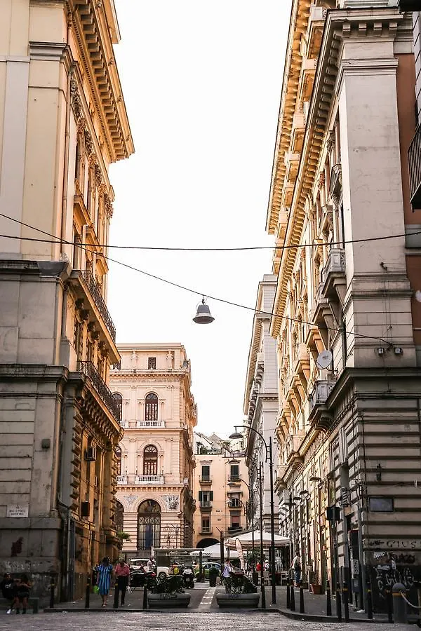 ** Oda ve Kahvaltı Cortese Napoli İtalya